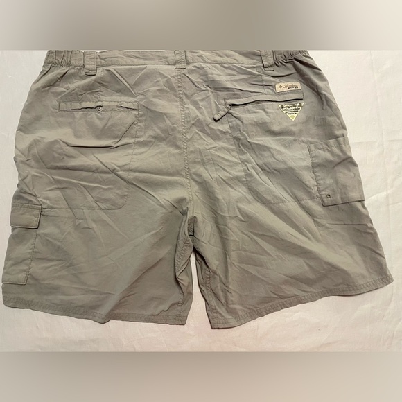 Men’s Cargo Shorts - Columbia - Size 40 - Picture 3 of 3